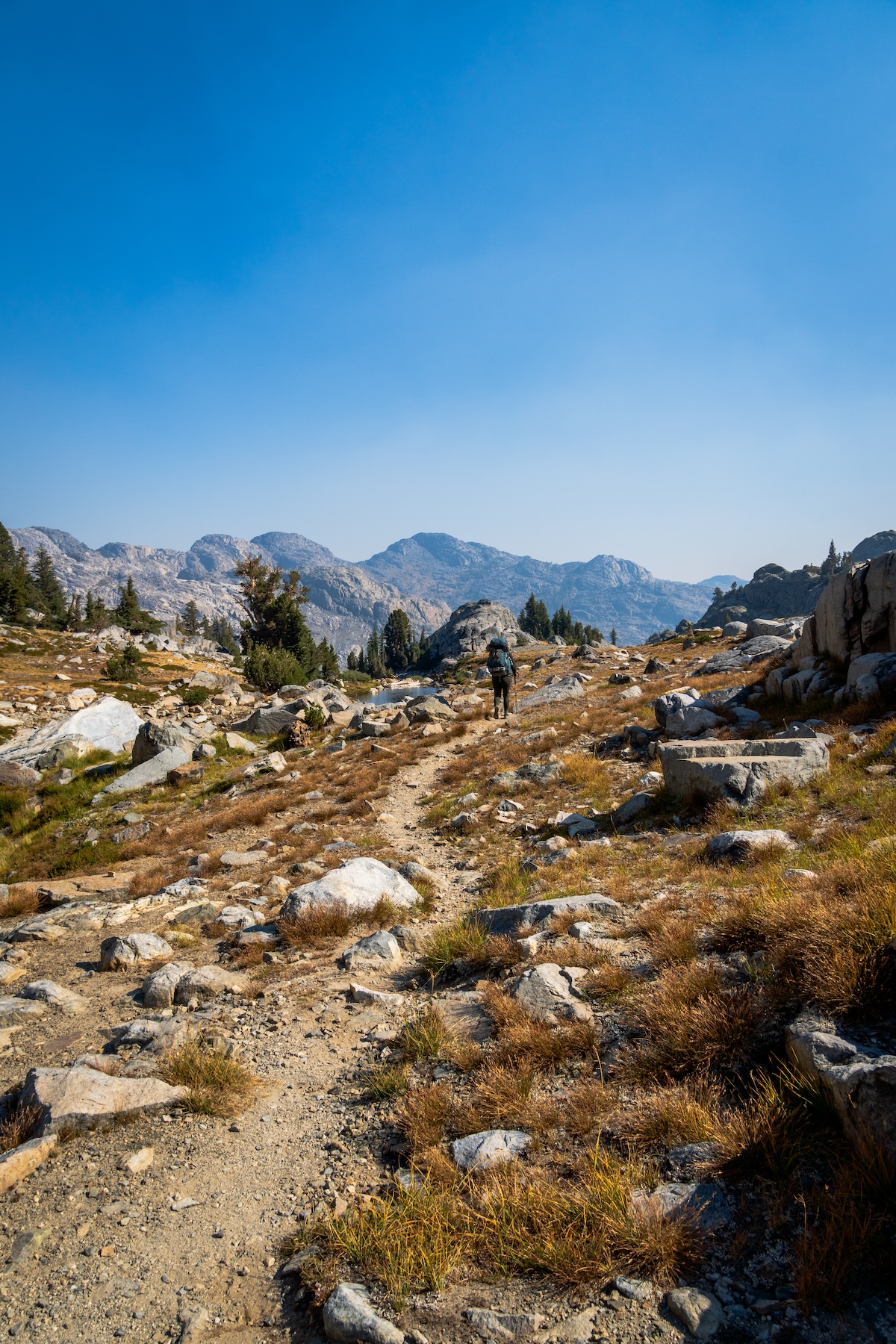 The trail down to Ediza Lake from Iceberg Lake