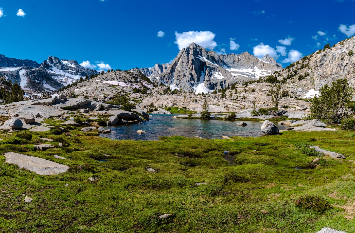 An alpine tarn in the Sabrina Basin