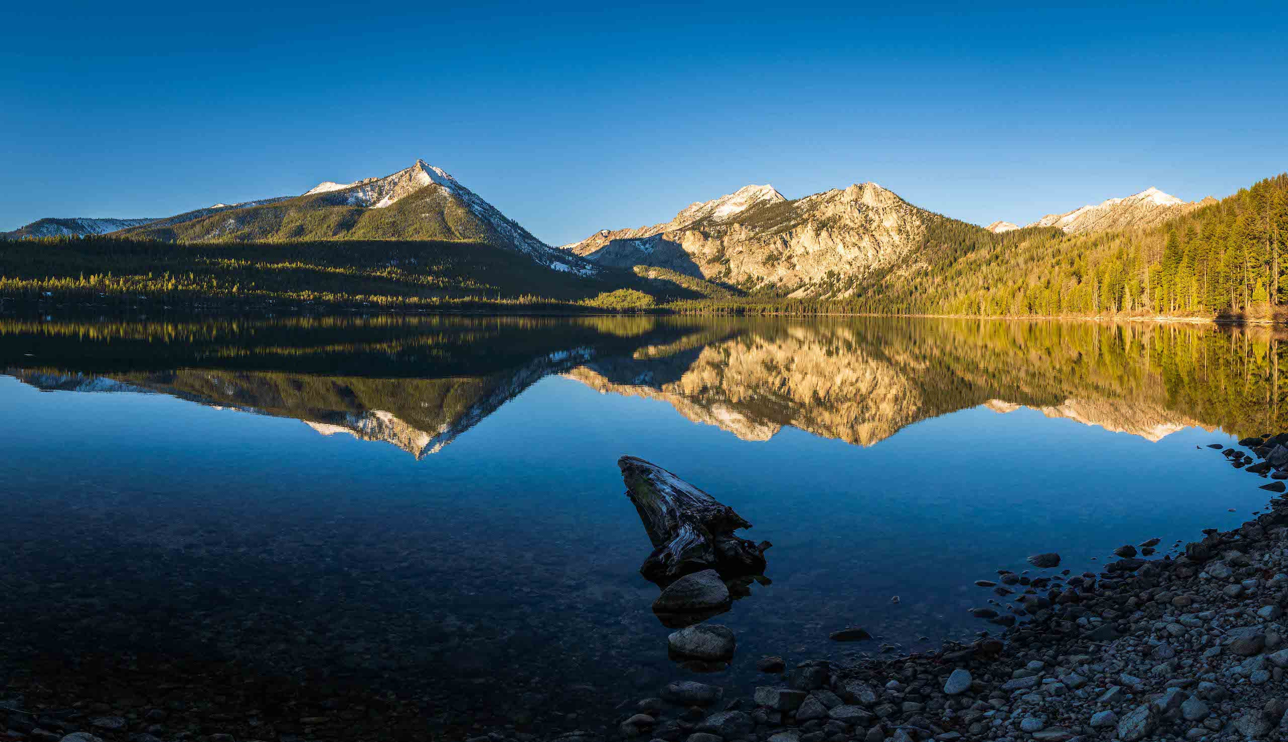 Moring at Pettit Lake in Idaho's Sawtooth Mountains