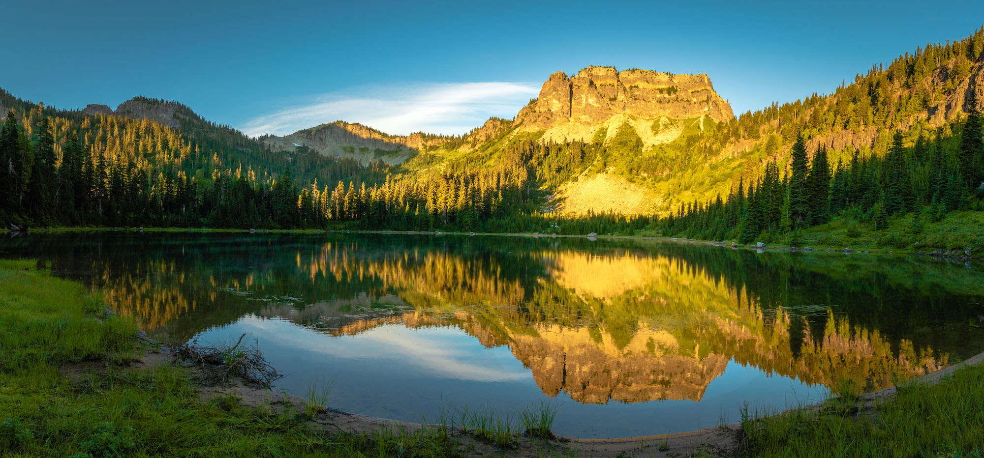 Surise at Cougar Lake in Washington